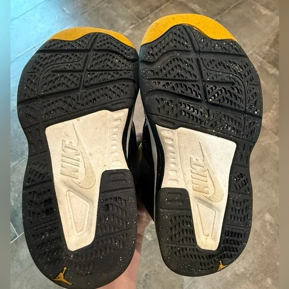 Jordan Stay Loyal 3 kids sneakers - Picture 8 of 9